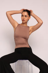 Sleeveless boat neck rib top