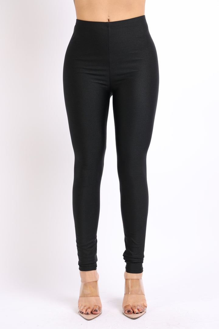 Highwaisted shiny nylon leggings
