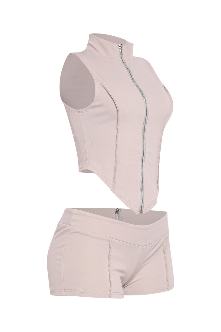  Fitted grey two piece outfit with zip details and stretch