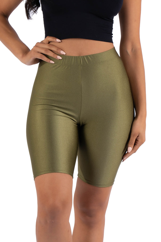 Highwaisted shiny nylon biker shorts in plus size