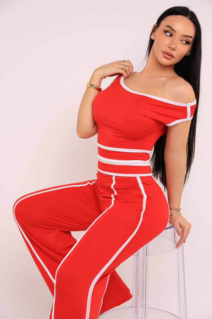 Color contrast detailed off shoulder SET.