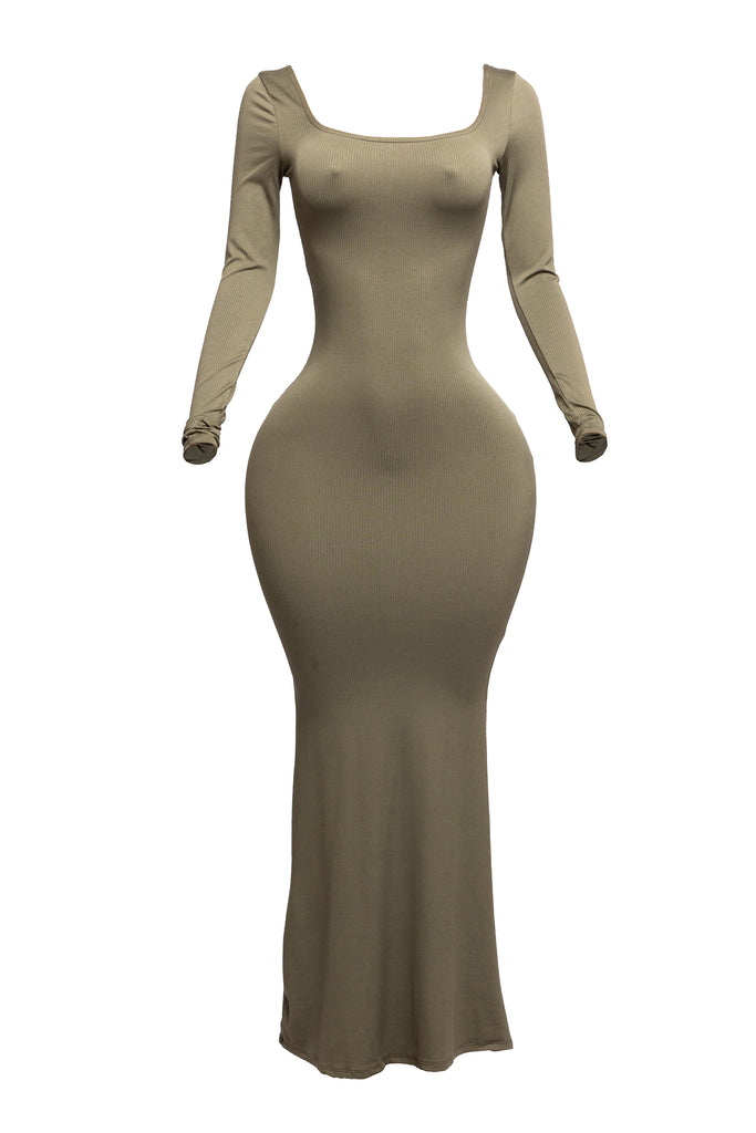 Scoop neck long sleeve mermaid maxi dress