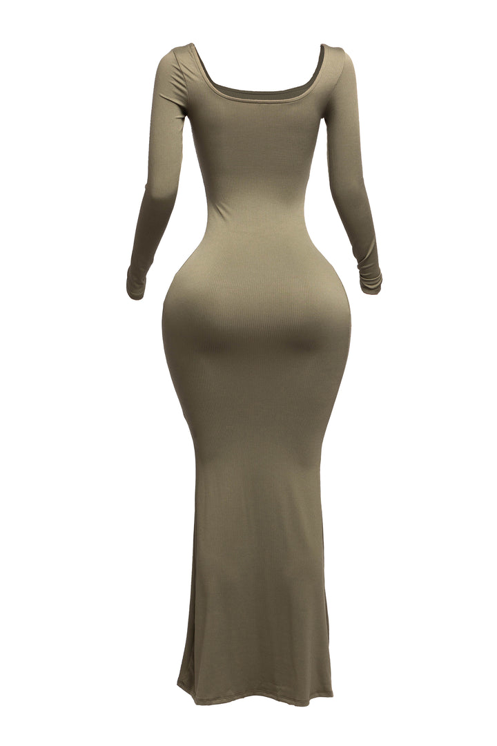 Scoop neck long sleeve mermaid maxi dress