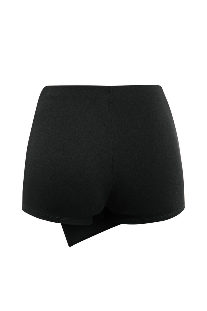 Black pull-on skort with stylish O-ring accent