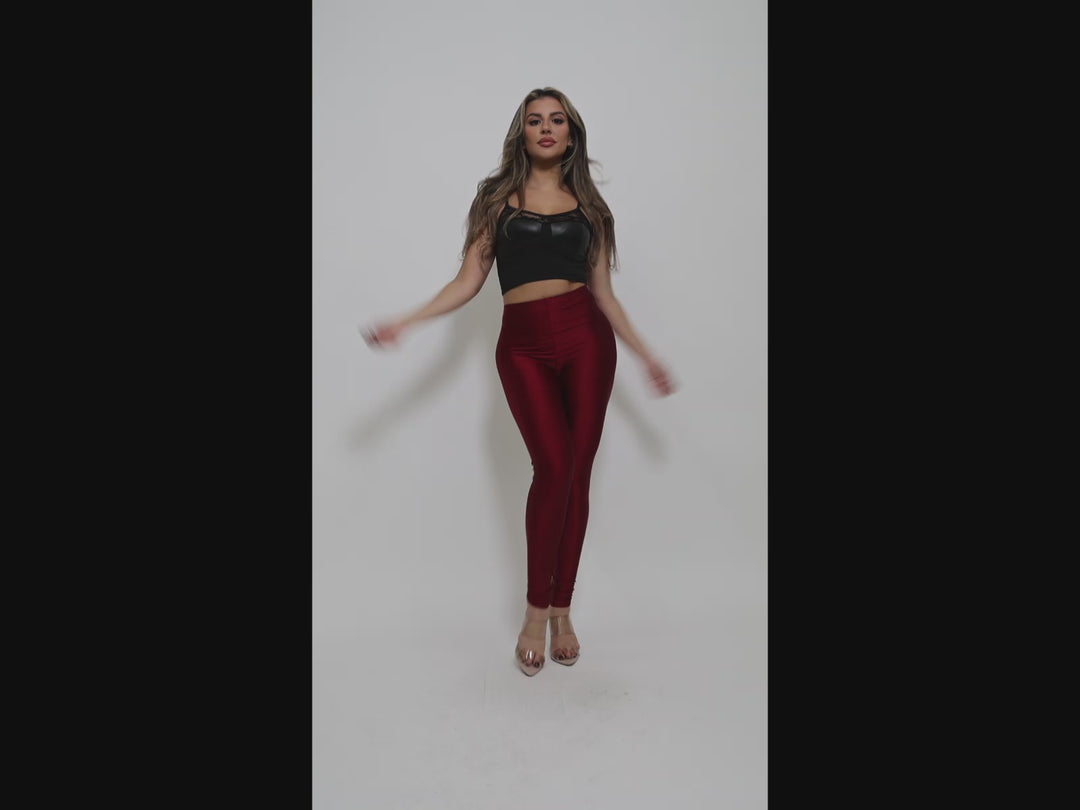 Highwaisted shiny nylon leggings